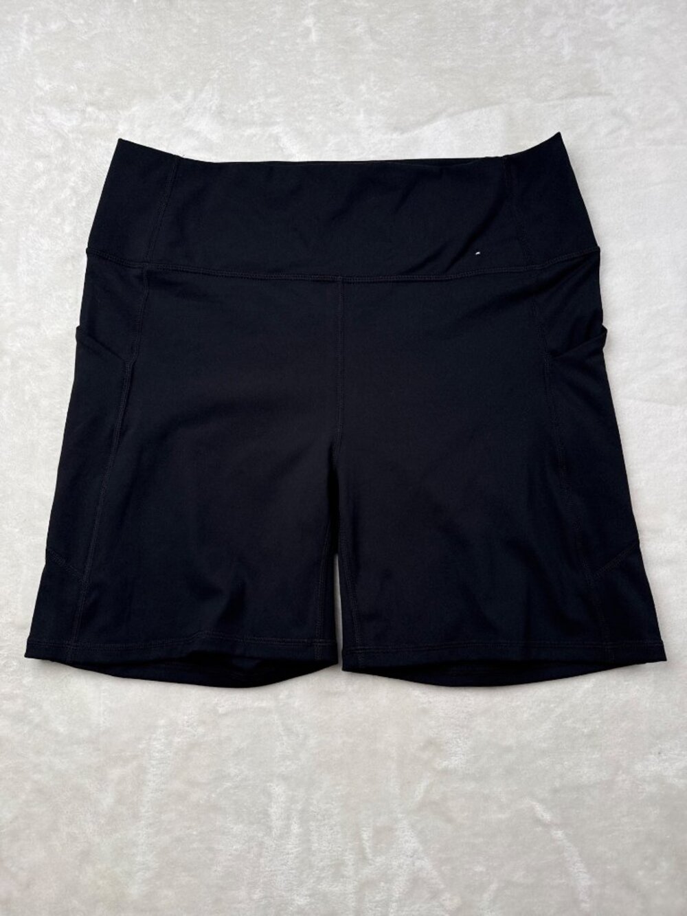Fabletics Black High-Waisted Womens Activewear Shorts XL Breathable Stretch